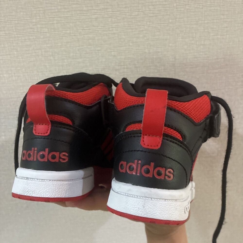 Adidas boy sneakers size 11 1/2 K Black And Red Nwob Boots - Picture 4 of 9